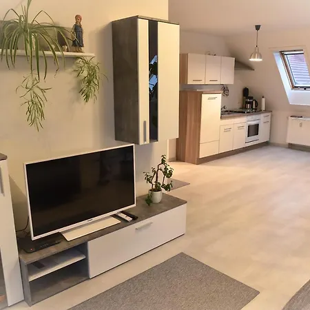 Ferienwohnung Und Apartment Loebau, Stadt- Und Messenah Buitenkant foto