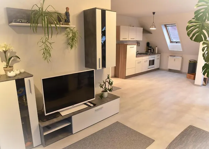 Ferienwohnung Und Apartment Loebau, Stadt- Und Messenah