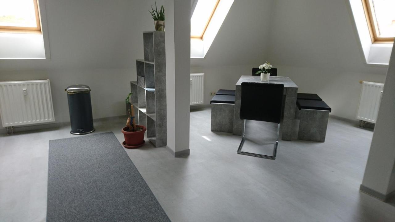 Apartment Und Loebau, Stadt- Und Messenah *