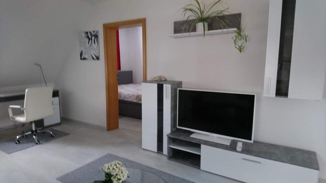 Apartment Und Loebau, Stadt- Und Messenah Loebau