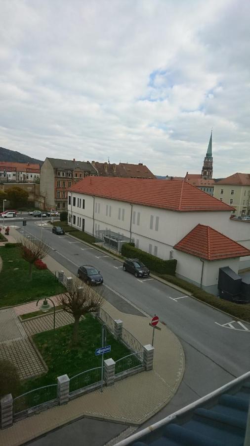 Apartment Und Loebau, Stadt- Und Messenah *